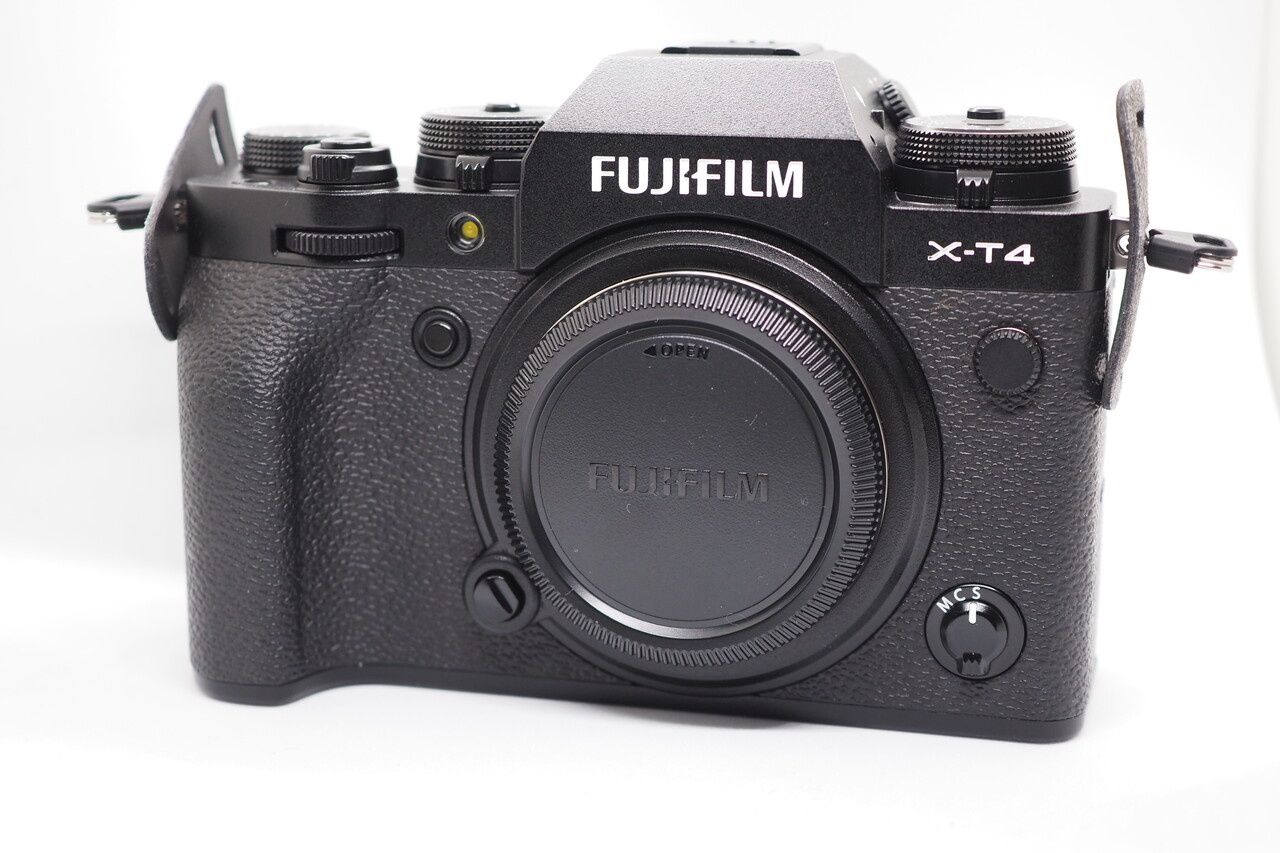 FUJIFILM X-T4 のブラックモデル