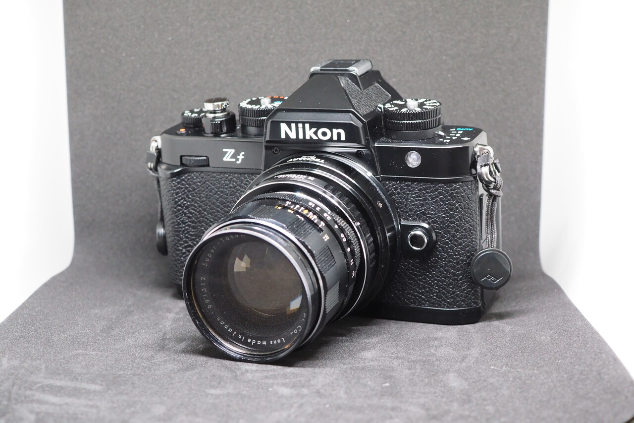 Nikon ZfとPENTAX Super-Takumar F1.8/55 前から