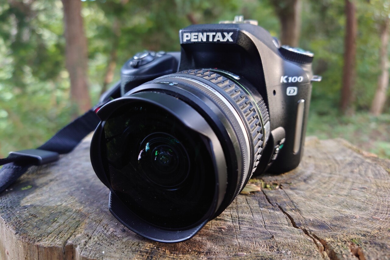 XQ-BE42 <br>6.6mm ISO500 f/2.0 1/40s