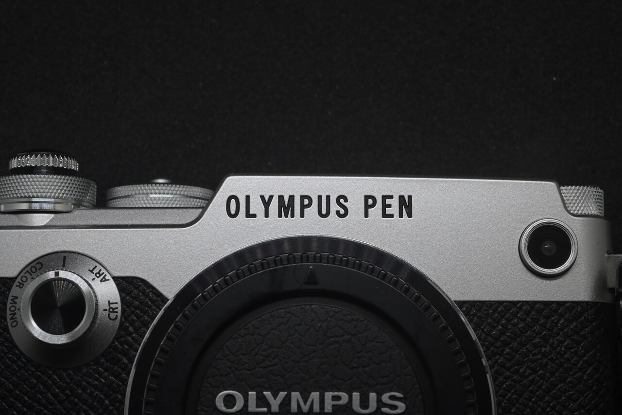 OLYMPUS ミラーレス一眼 PEN-F専用 カメラグリップ ECG-4 | アクセサリ